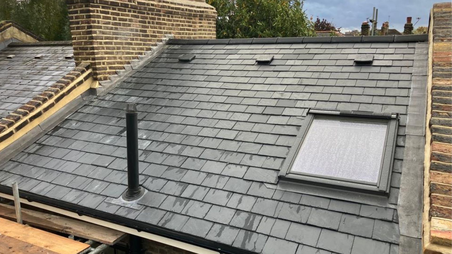 Traditional slate roofing by BARL Serving Roofing in Islington N1
